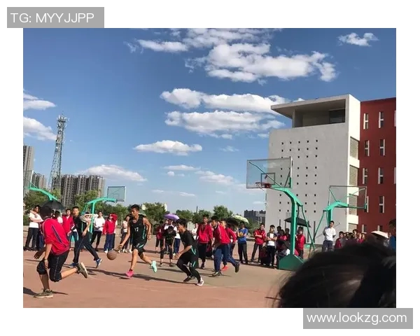 生涯第14次三双！康宁汉姆20中9拿到22分10板10助2断 正负值+33